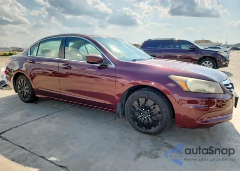 2011 Honda Accord Lx z USA, uszkodzony, nr VIN 1HGCP2F33BA011353